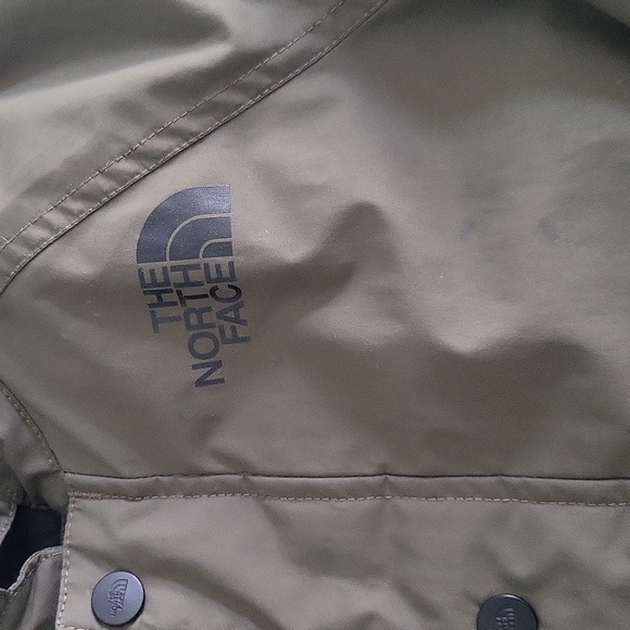 Boy's North Face jacket - Picture 2 of 4